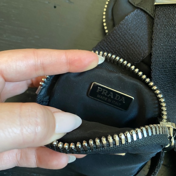 PRADA BELT BAG with 2 Pouches with zippers - Picture 4 of 7